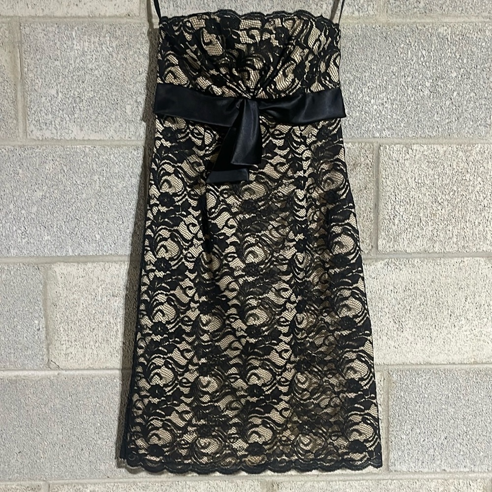 White House Black Market XS 0 Mini Strapless Cocktail Black Lace Dress